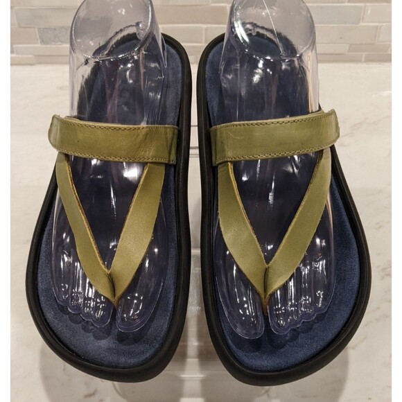 Women's Wolky Serenity Moss Green Adjustable Thong Sandals Size 38/US 7 - Picture 3 of 9